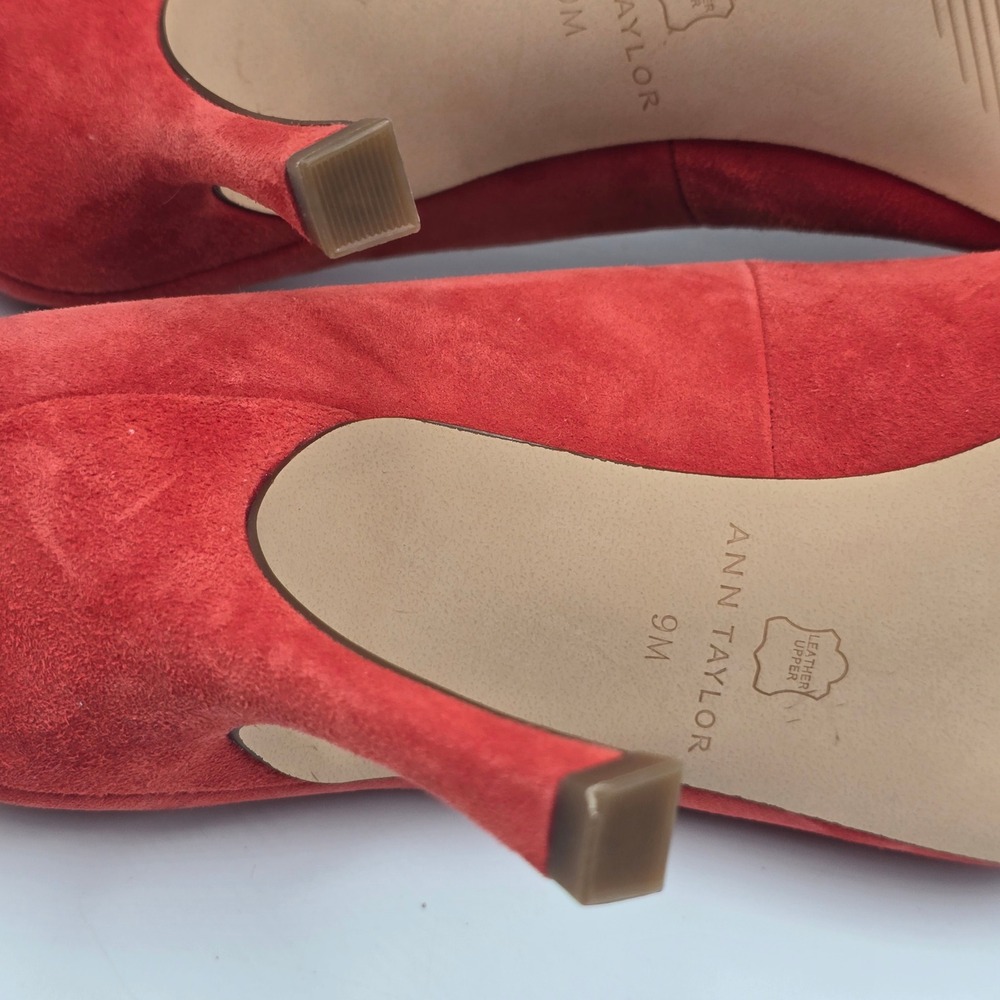 Ann Taylor Pumps Women 9M Suede Pointed Toe Red Stiletto Classic EUC Work Formal - Picture 5 of 10